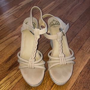 Fergilicious Nude Wedges